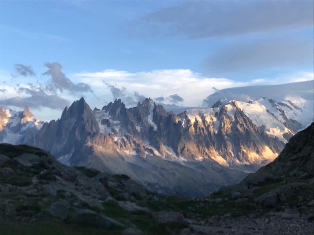 Le cime del Monte Bianco al mattino